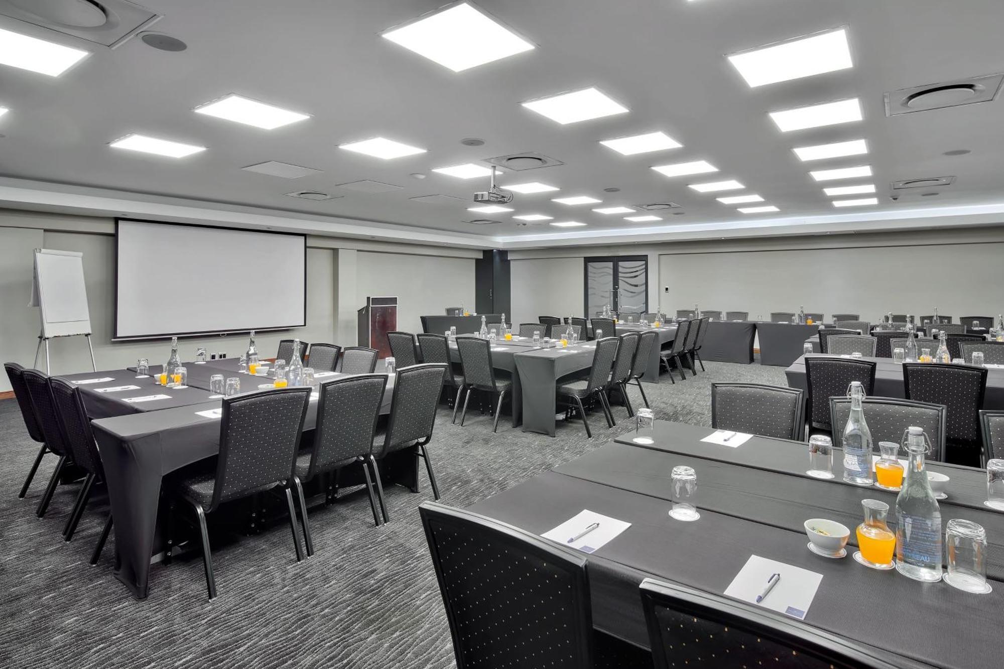 Protea Hotel By Marriott Pretoria Hatfield 外观 照片