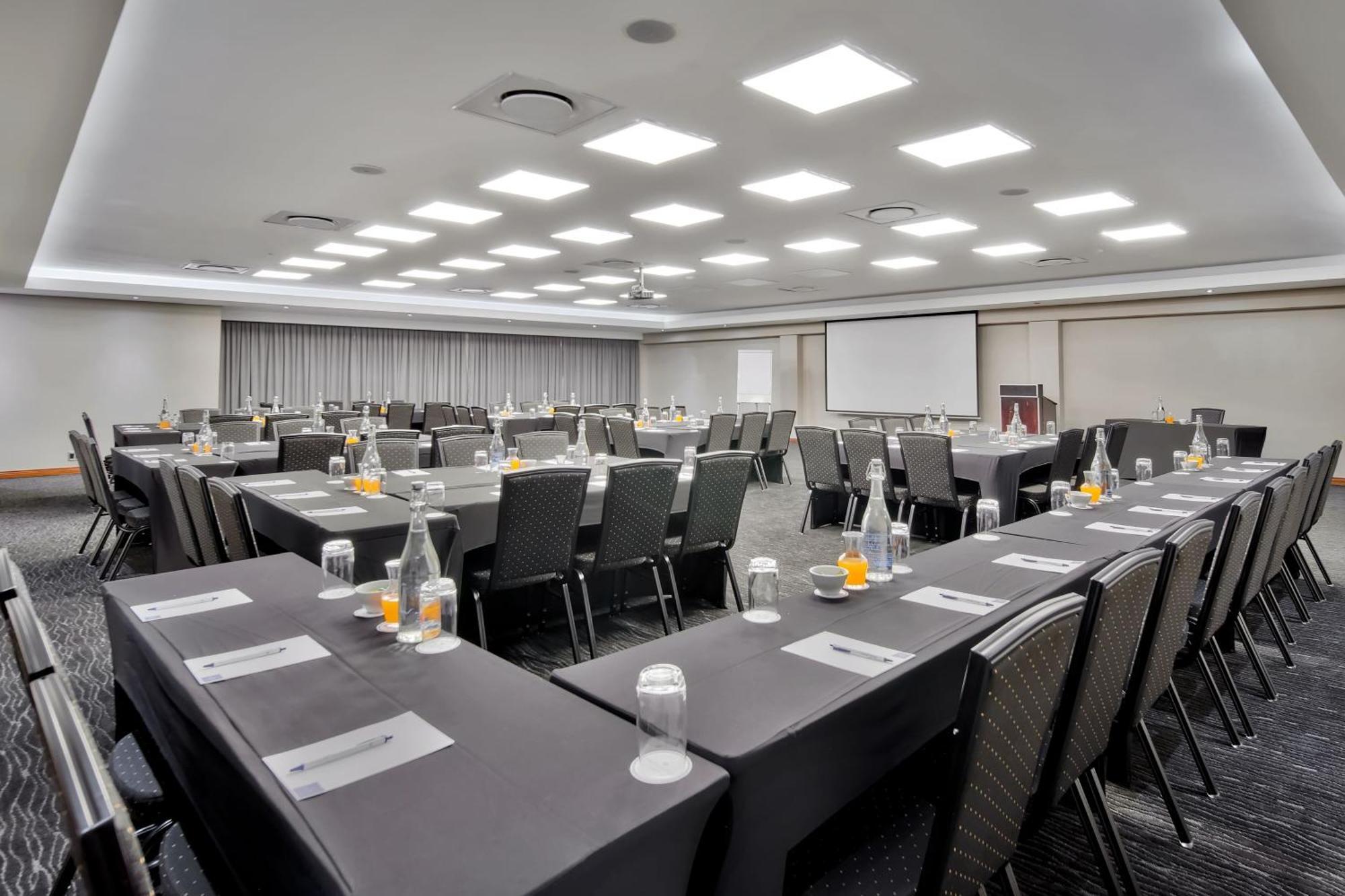 Protea Hotel By Marriott Pretoria Hatfield 外观 照片
