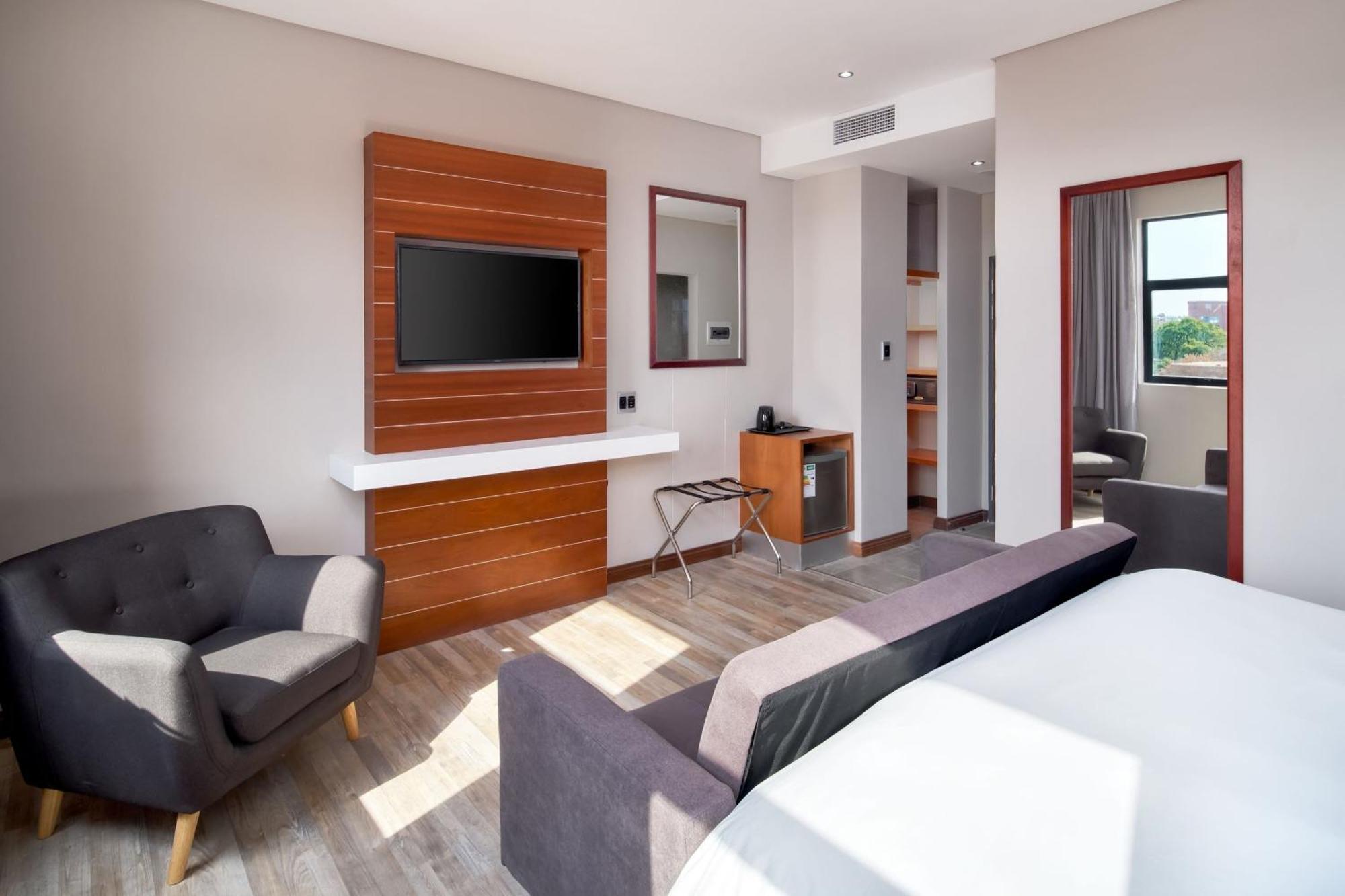 Protea Hotel By Marriott Pretoria Hatfield 客房 照片