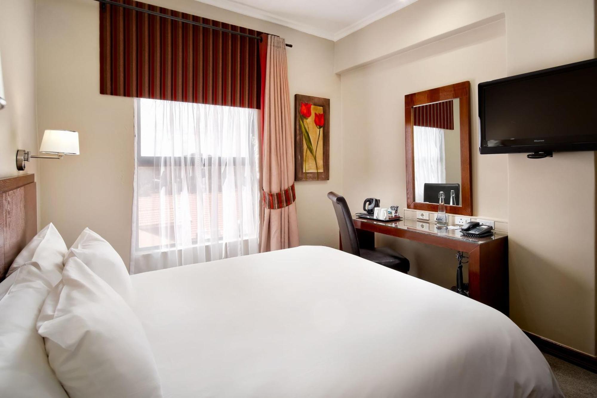 Protea Hotel By Marriott Pretoria Hatfield 客房 照片