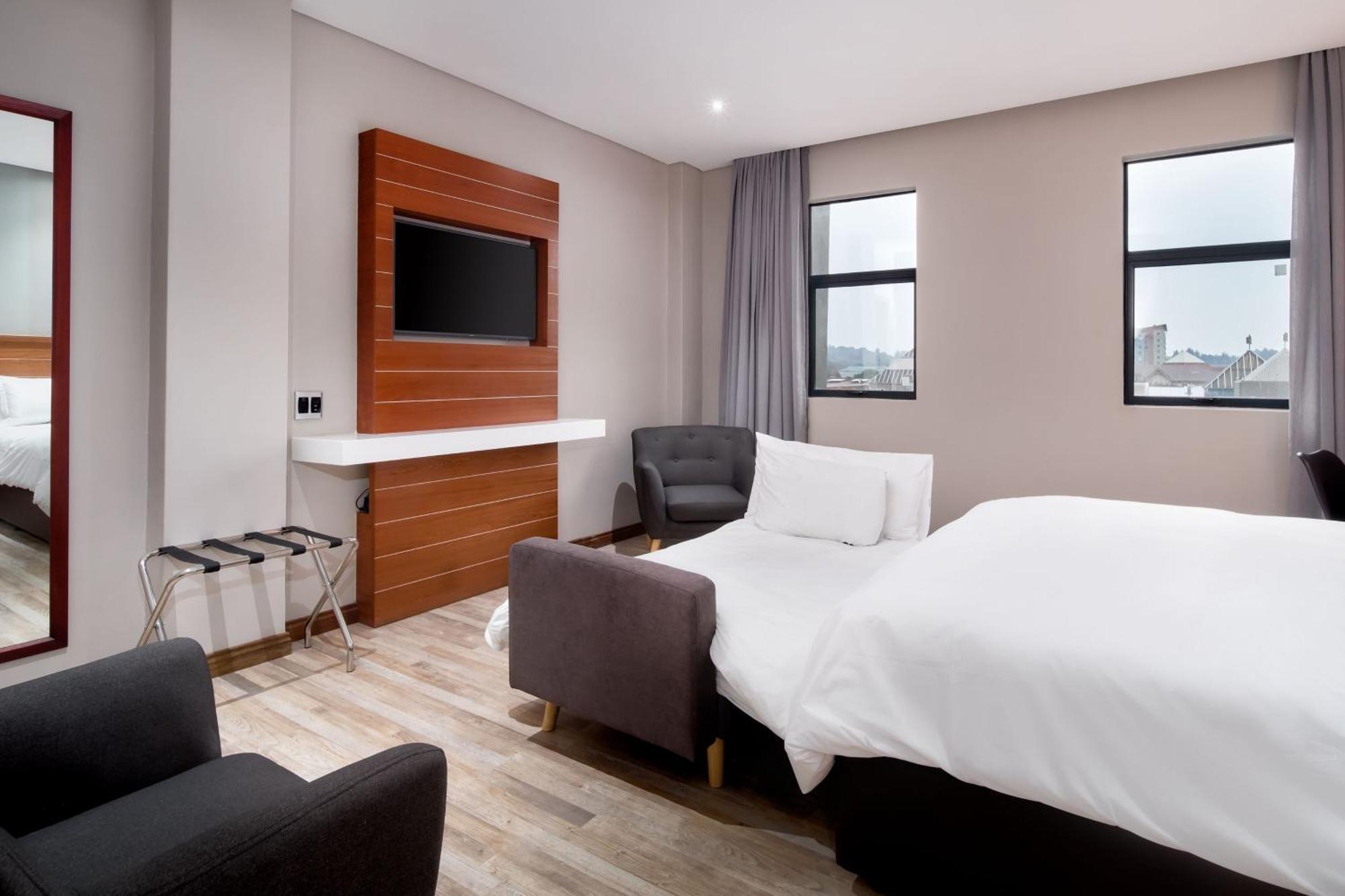Protea Hotel By Marriott Pretoria Hatfield 客房 照片