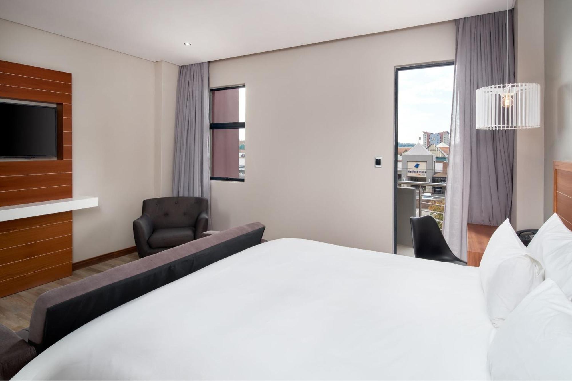 Protea Hotel By Marriott Pretoria Hatfield 客房 照片