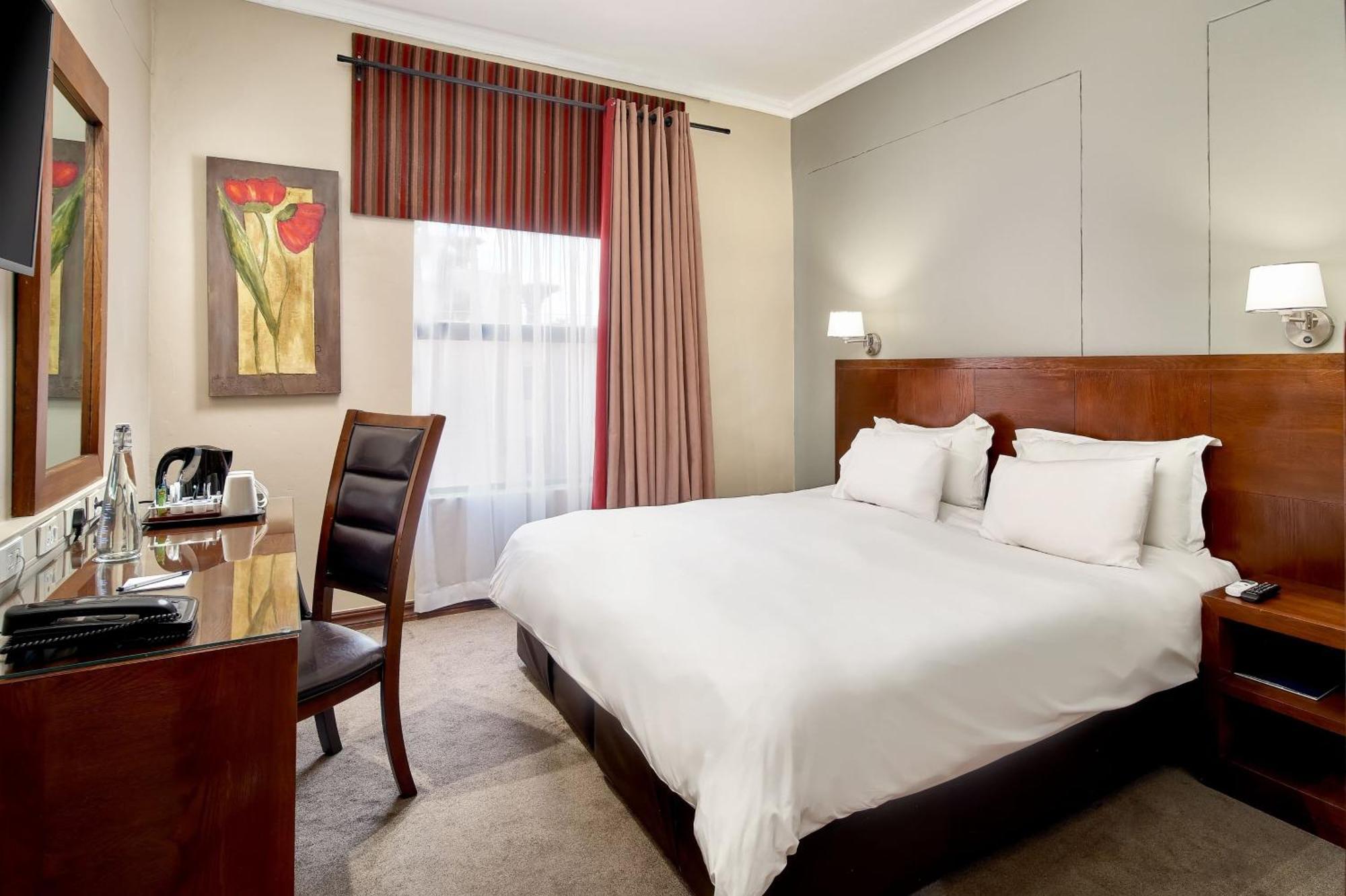 Protea Hotel By Marriott Pretoria Hatfield 客房 照片