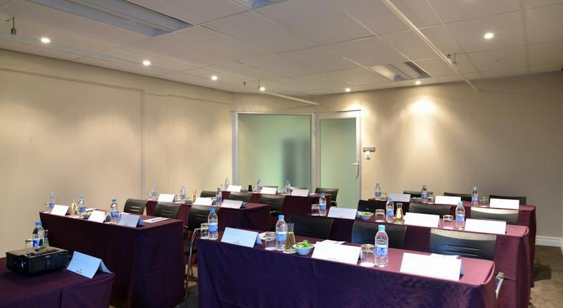 Protea Hotel By Marriott Pretoria Hatfield 外观 照片