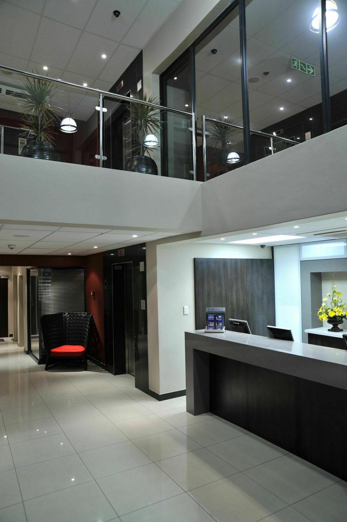 Protea Hotel By Marriott Pretoria Hatfield 外观 照片