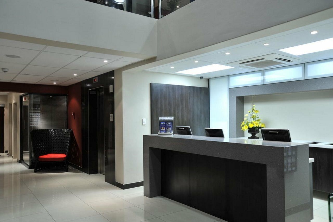 Protea Hotel By Marriott Pretoria Hatfield 外观 照片